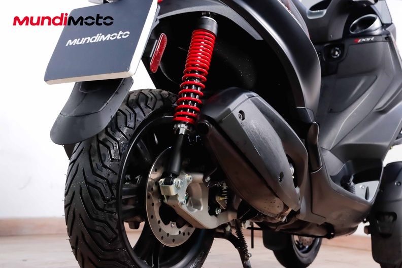 Motorbike image 3