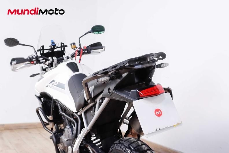 Motorbike image 9