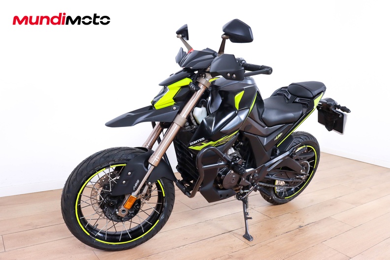 Motorbike image 7