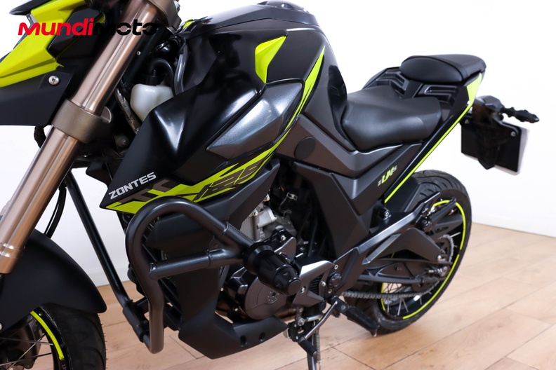 Motorbike image 8