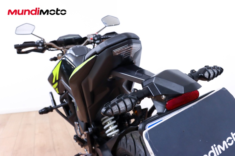 Motorbike image 9