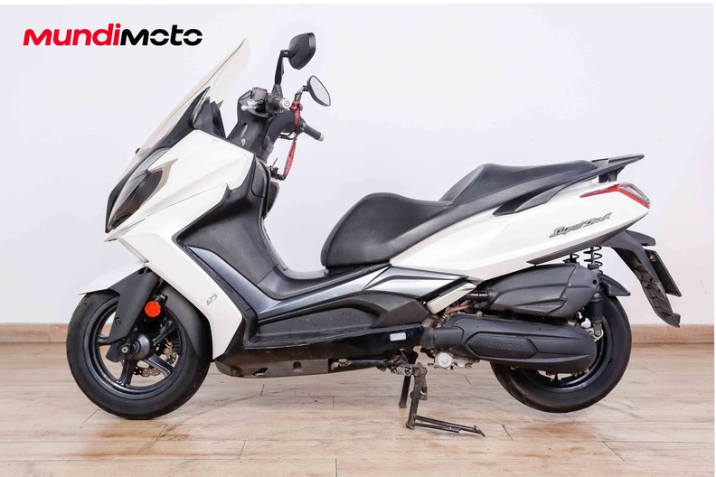 Motorbike image 5