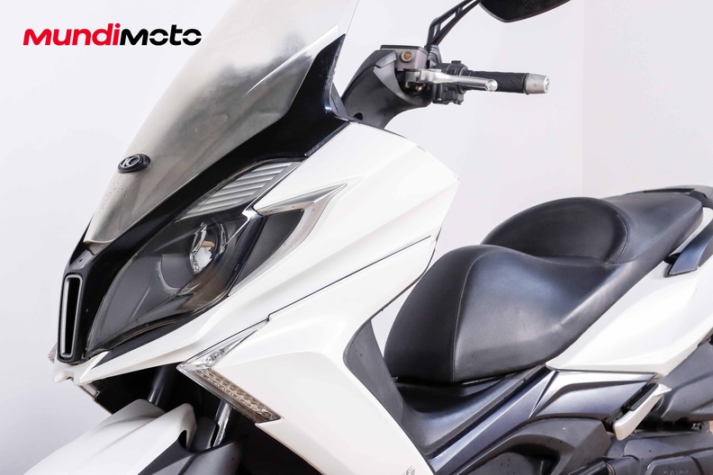Motorbike image 8