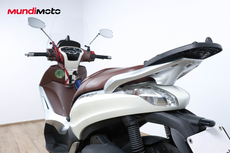 Motorbike image 8