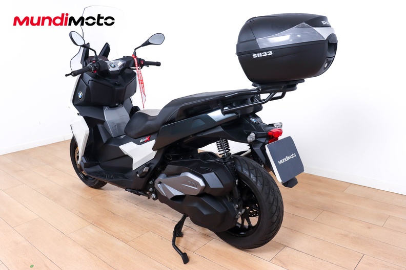Motorbike image 6