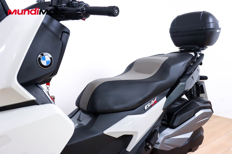 Motorbike image 8