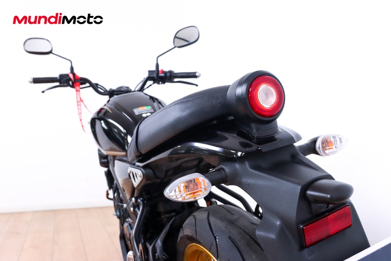 Motorbike image 9