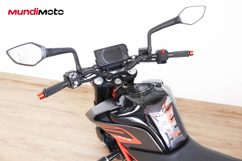 Motorbike image 10