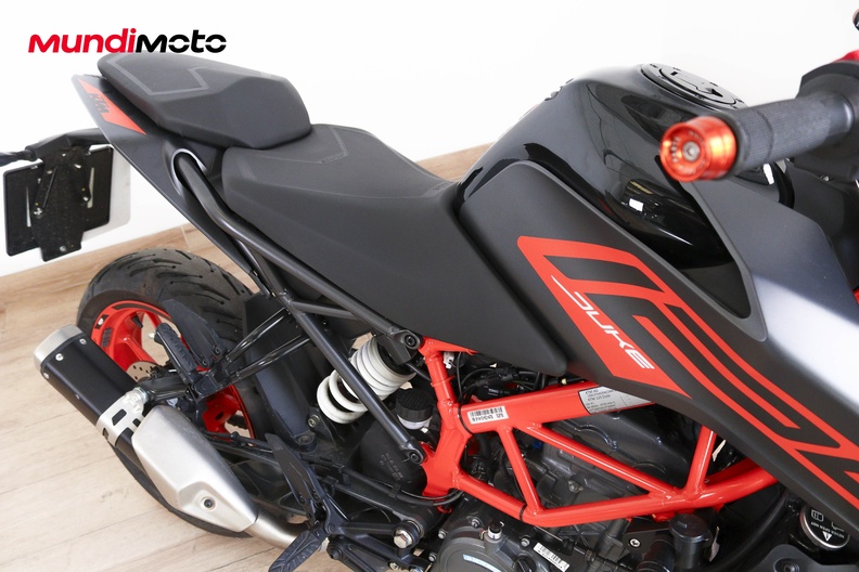 Motorbike image 12