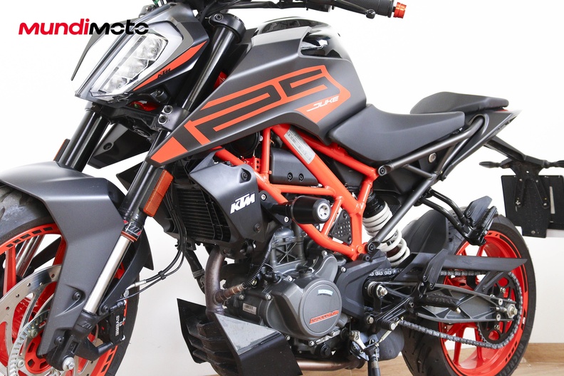 Motorbike image 8