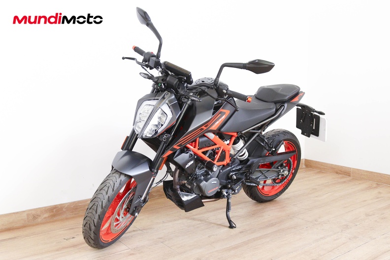 Motorbike image 6