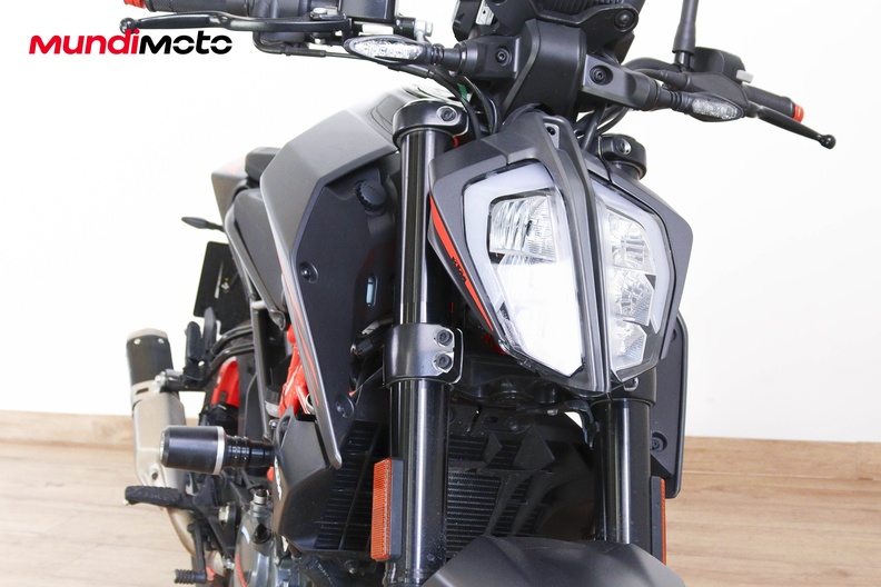 Motorbike image 4