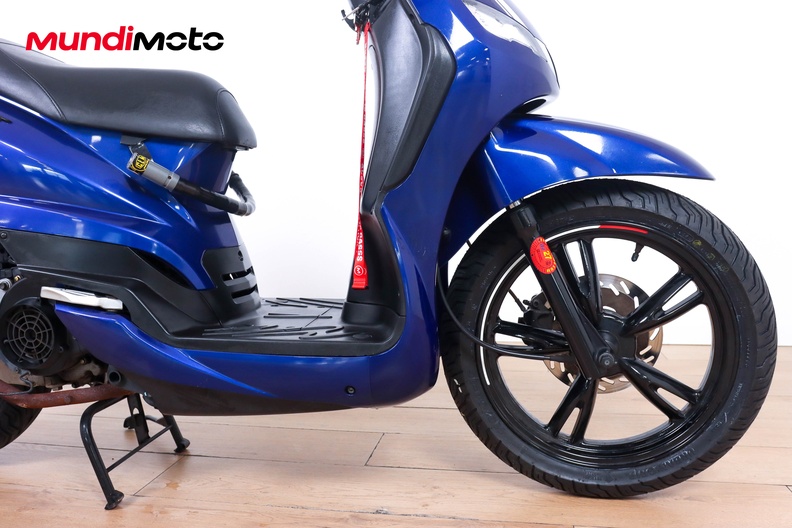 Motorbike image 12