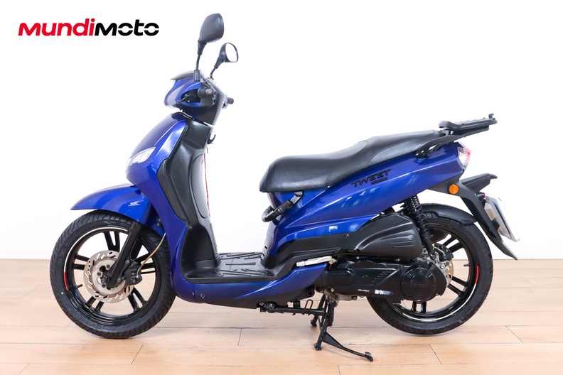 Motorbike image 5