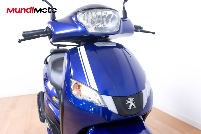 Motorbike image 4