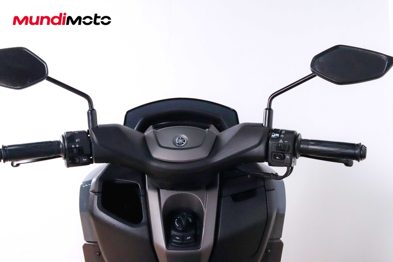 Motorbike image 10