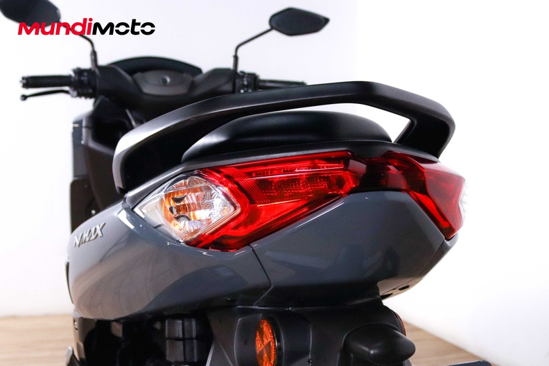 Motorbike image 9