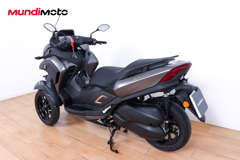 Motorbike image 6
