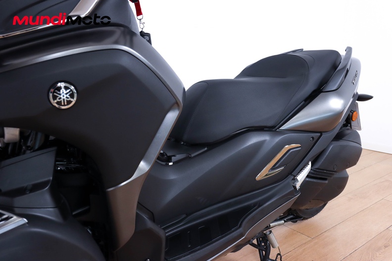Motorbike image 8