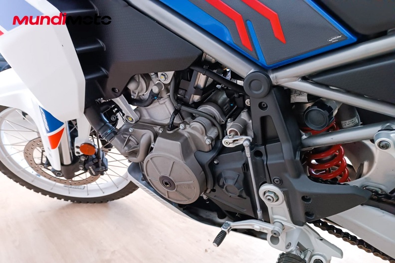 Motorbike image 8