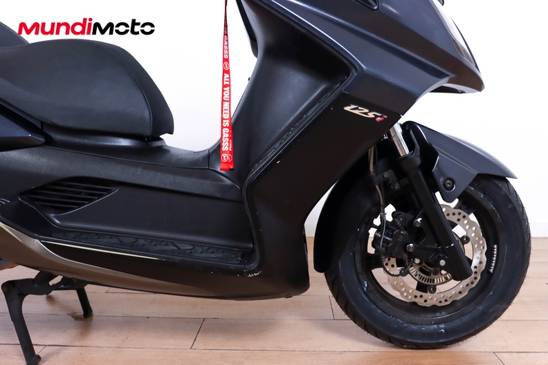 Motorbike image 13