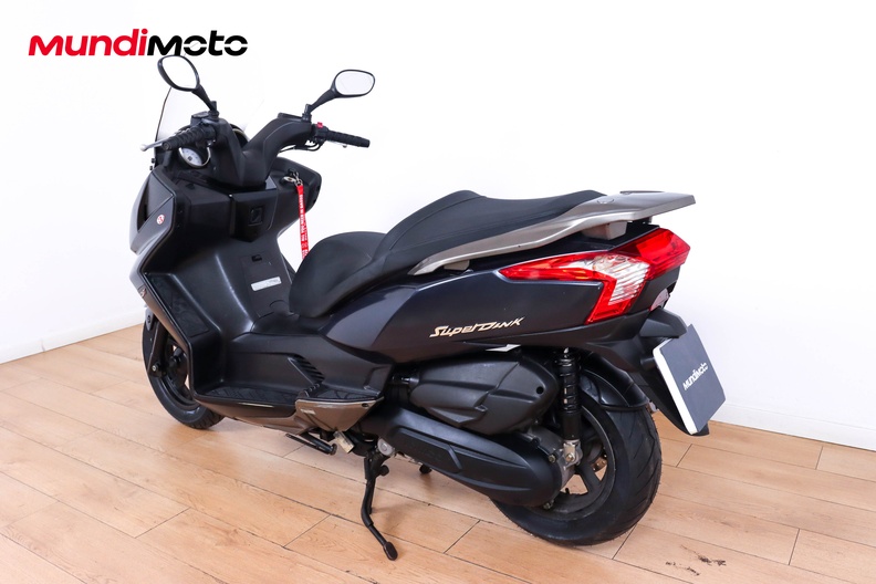 Motorbike image 6