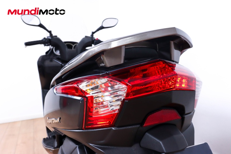 Motorbike image 9