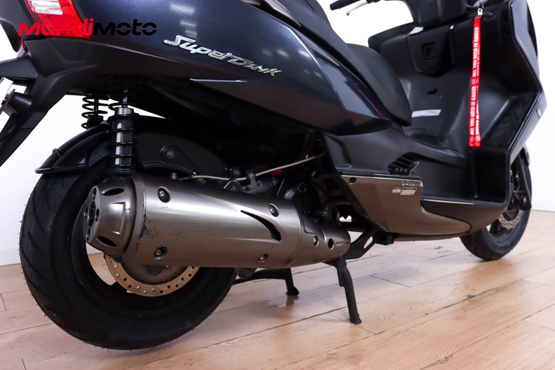 Motorbike image 3