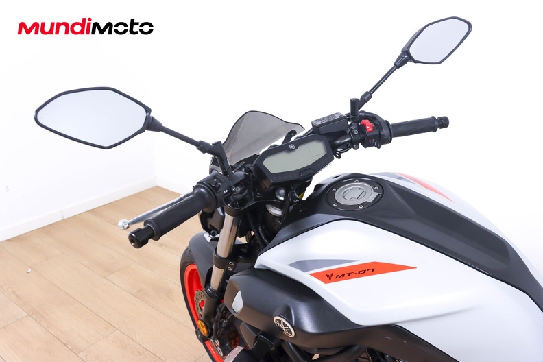 Motorbike image 10