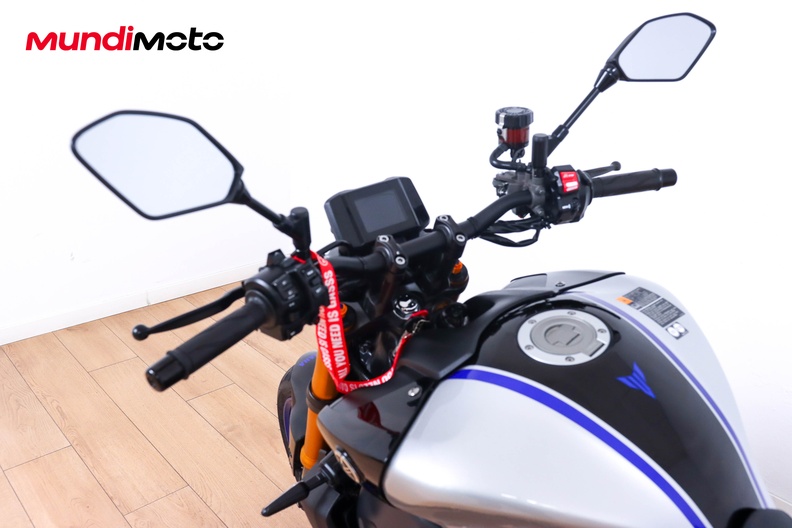 Motorbike image 10