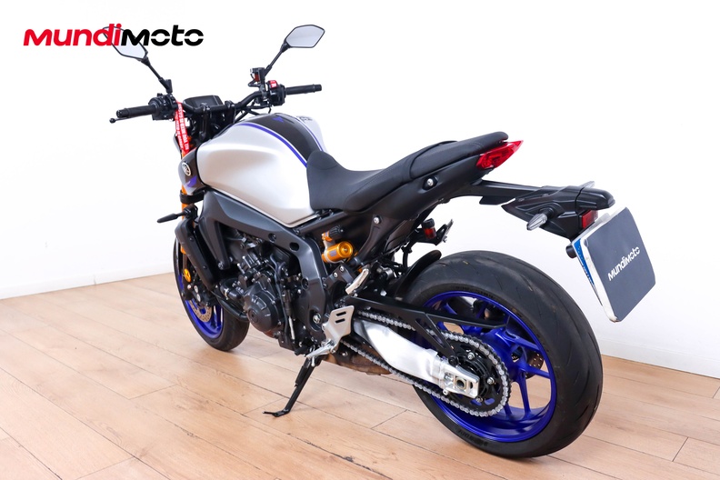Motorbike image 6