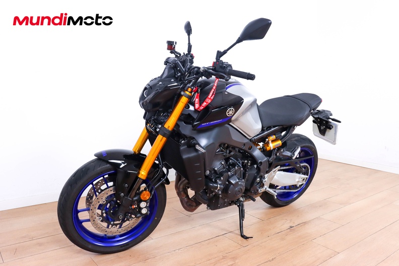 Motorbike image 7