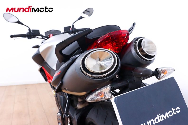 Motorbike image 9