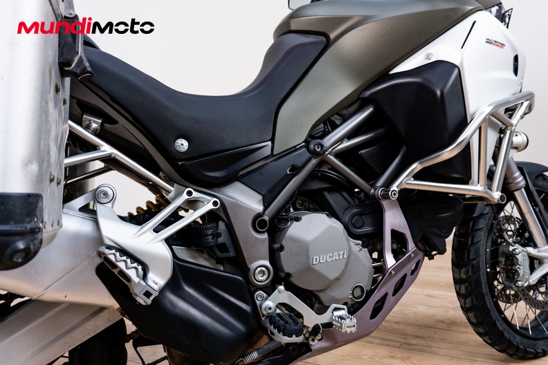 Motorbike image 3