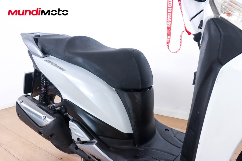 Motorbike image 13