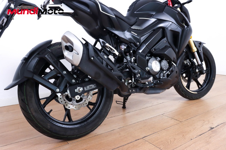 Motorbike image 3