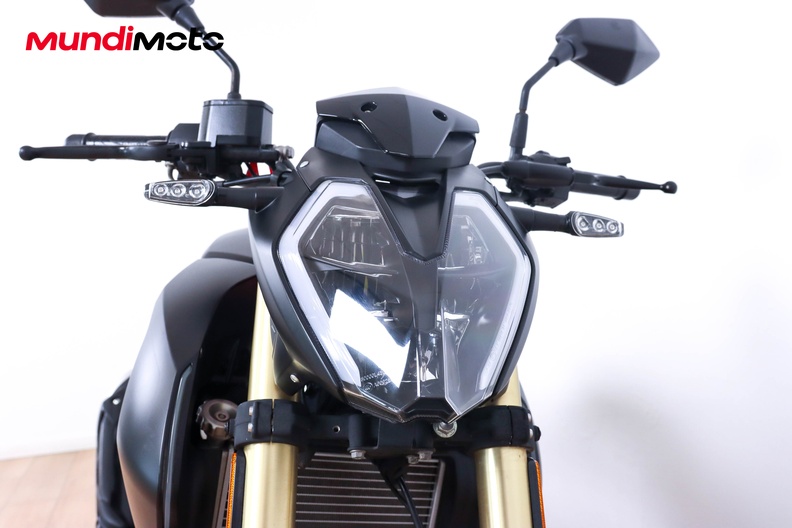 Motorbike image 4