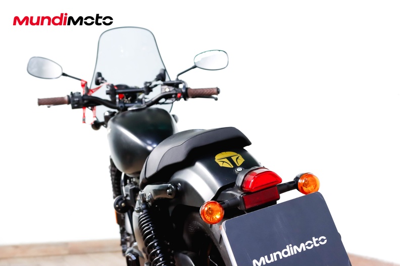Motorbike image 9