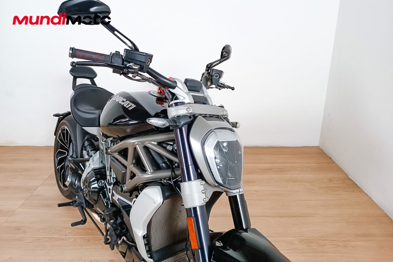 Motorbike image 4