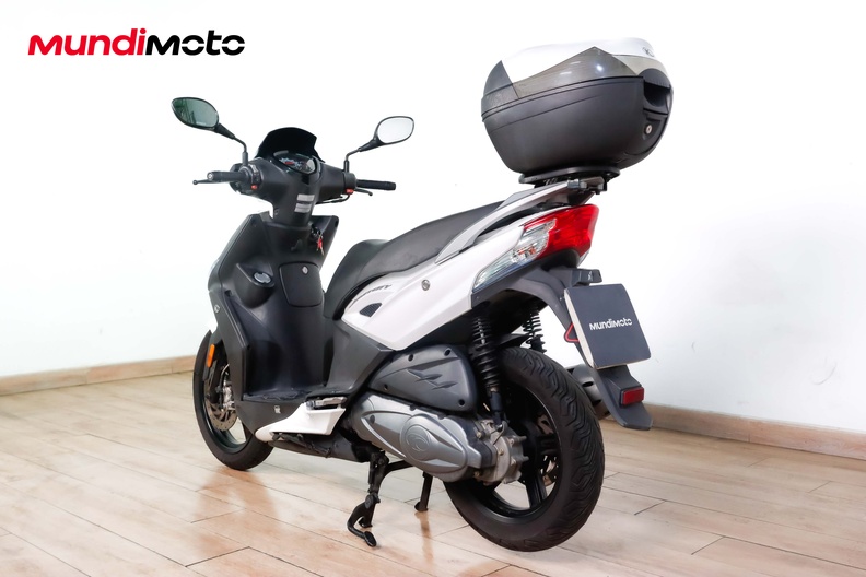 Motorbike image 6