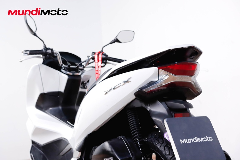 Motorbike image 9