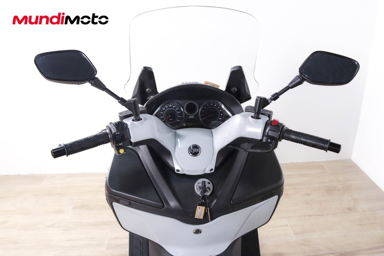 Motorbike image 10