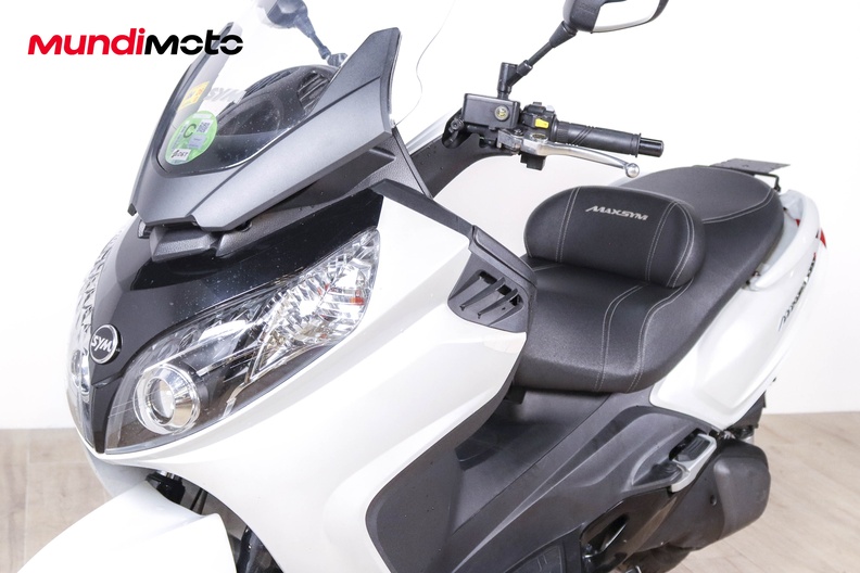 Motorbike image 9