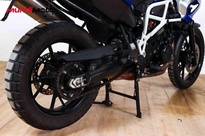 Motorbike image 3