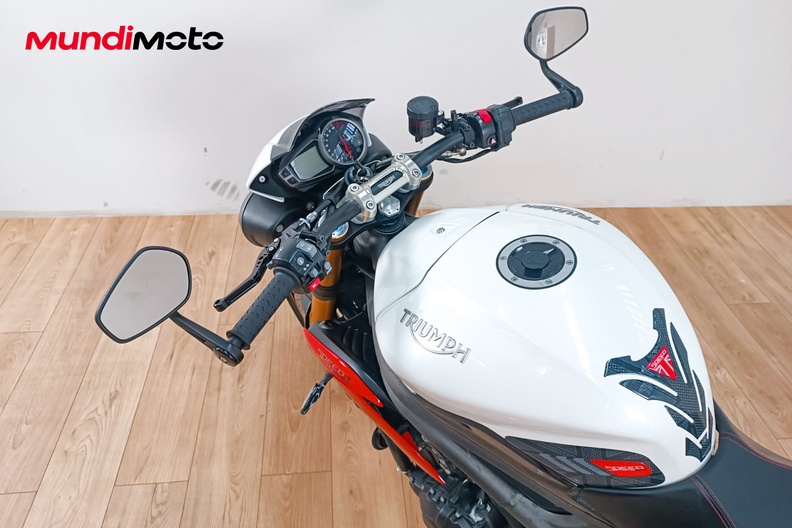 Motorbike image 10