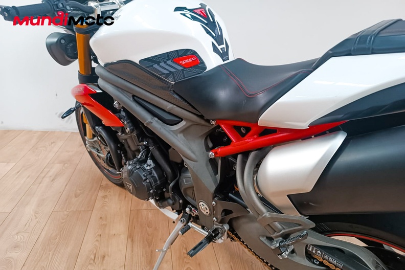 Motorbike image 8