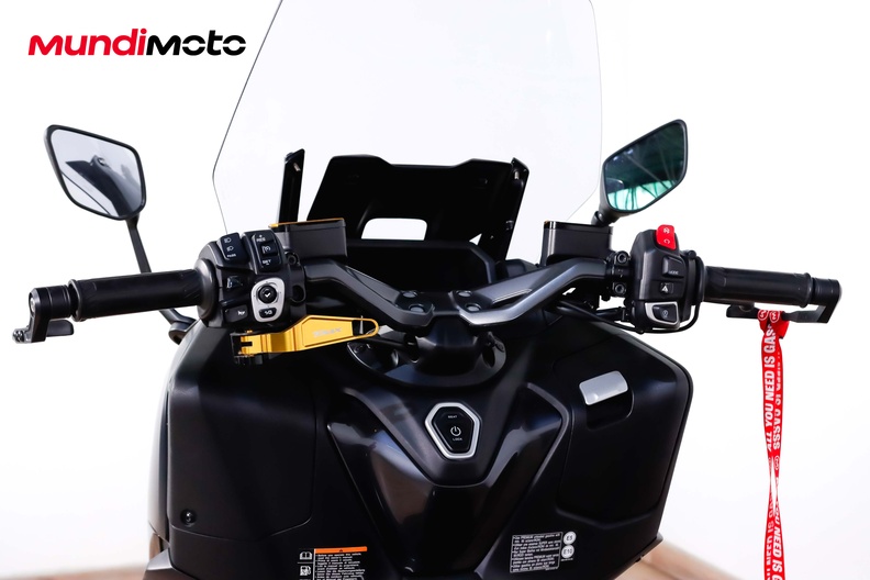 Motorbike image 10