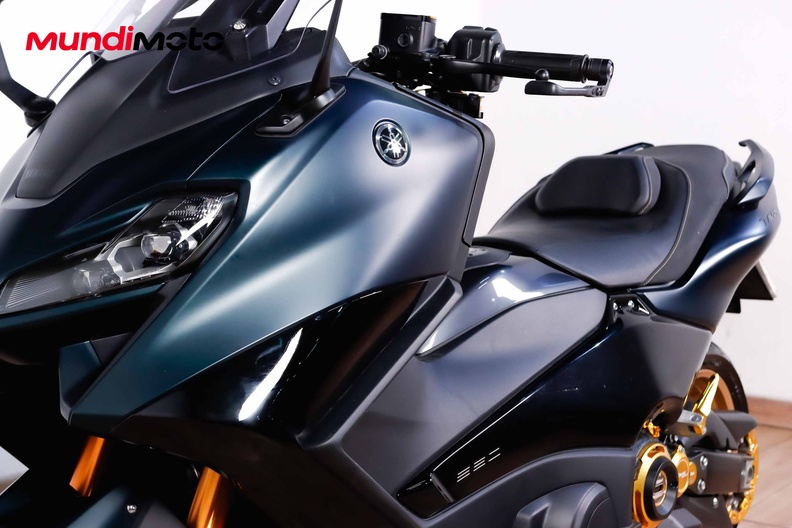 Motorbike image 8