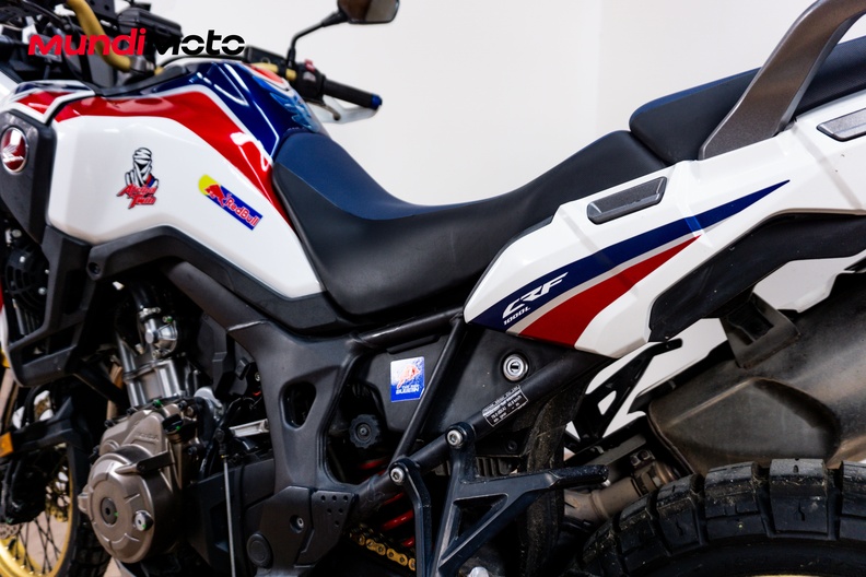 Motorbike image 9