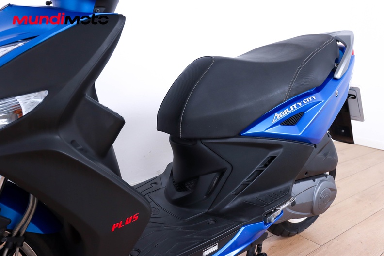 Motorbike image 8